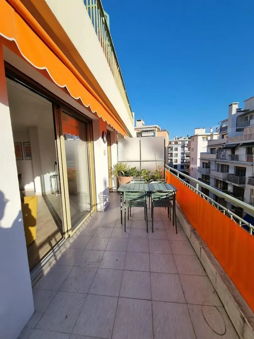 Apartment Magnifique T3, Spacieux, Lumineux Et Traversant Nice